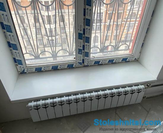 Подоконник из искусственного камня в квартире Подоконник из искусственного камня в квартире