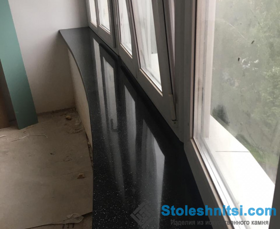 Черный подоконник из искусственного камня Staron PE814 Pebble Ebony Черный подоконник из искусственного камня Staron PE814 Pebble Ebony