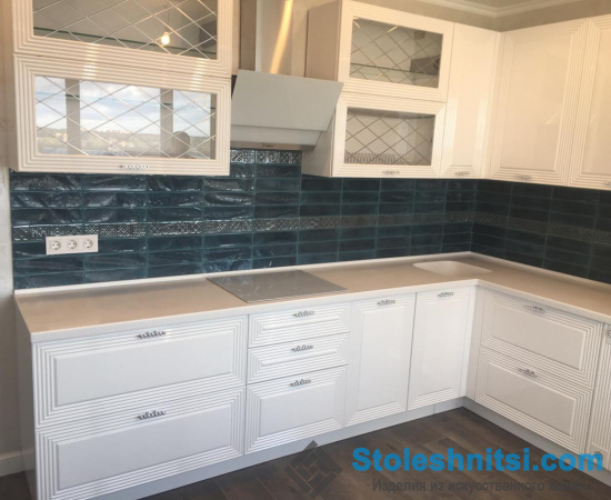 Столешница цвета слоновой кости Staron SI040 Ivory